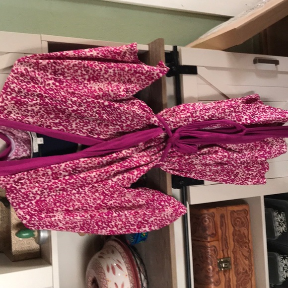 Robe - Picture 2 of 2